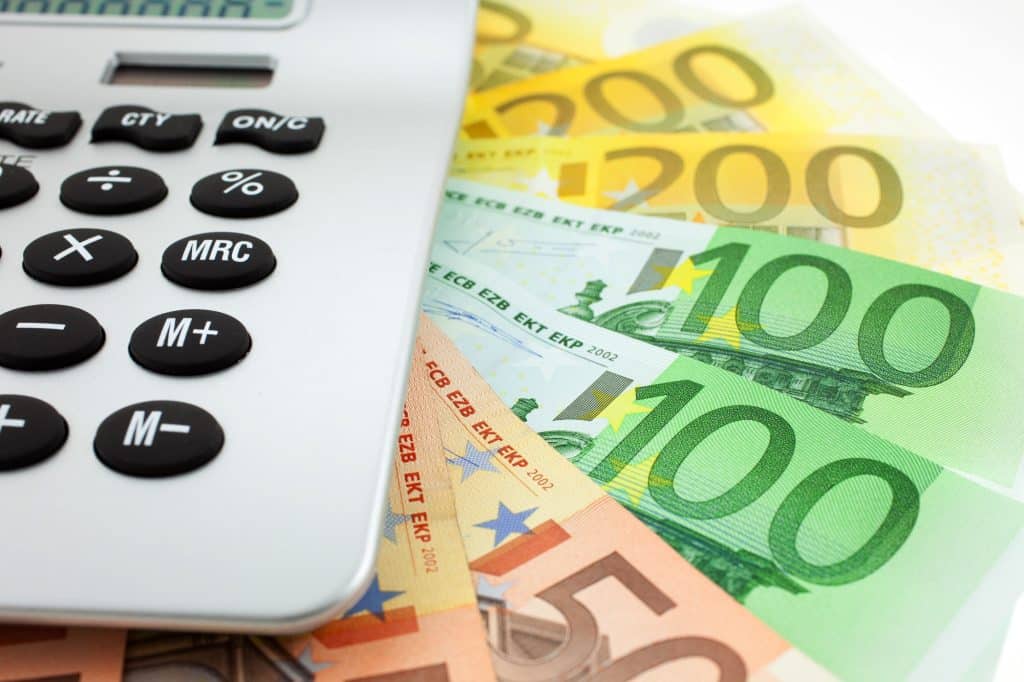 Euro notes with calculator